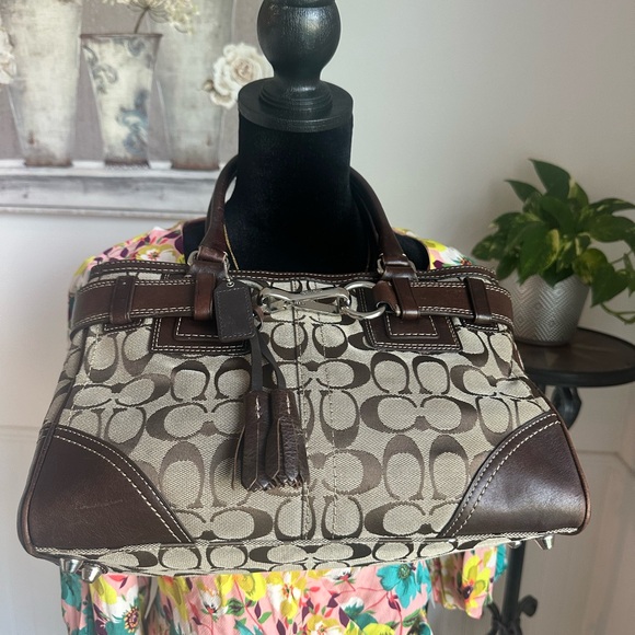 Hampton Business Tote - Picture 1 of 16